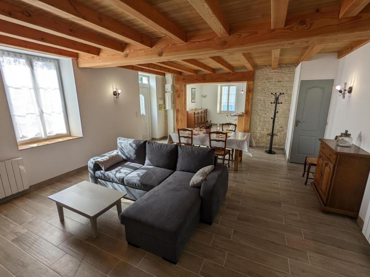 Gîte Puyréaux, 3 pièces, 4 personnes - FR-1-653-98 Extérieur photo